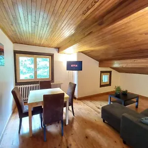Mansardé Dans Maison Avec Jardin En Bord De Piste, Vue Montagne Les Houches