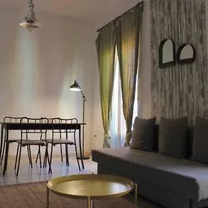 https://giralda-views-in-sevilla-center-apartment.es-andalucia.com