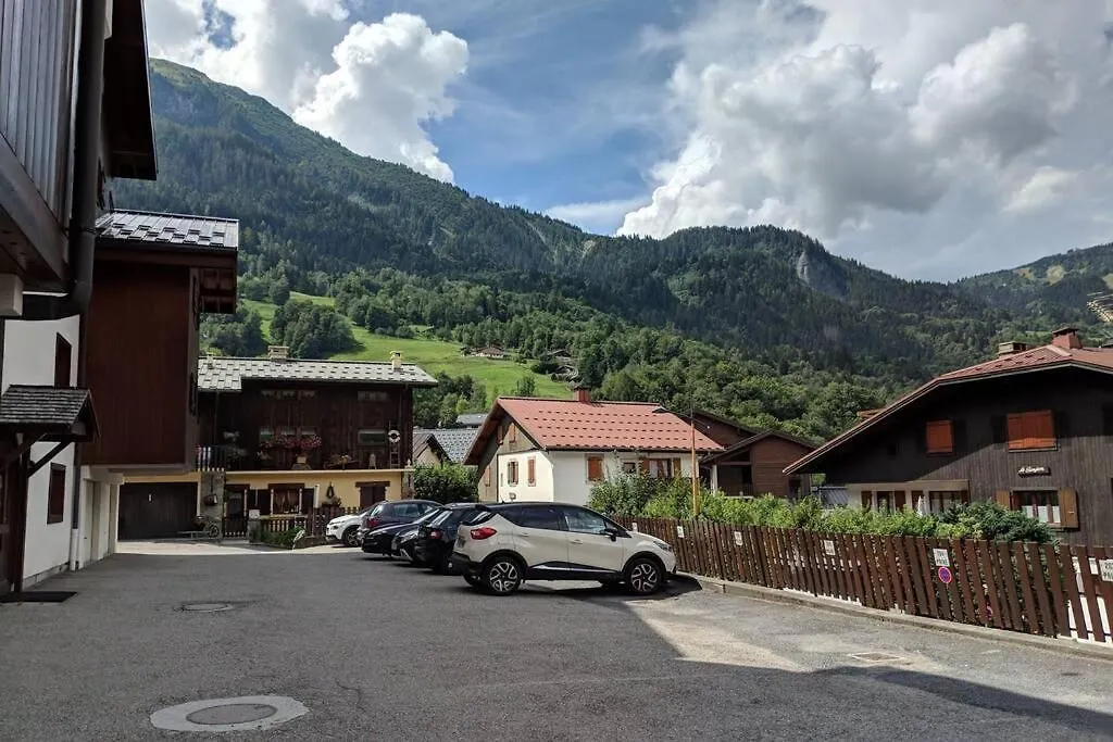 Bright Refurbished Apartment - Central Les Houches