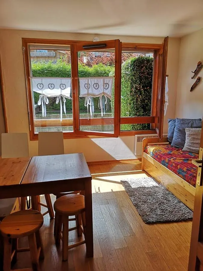 Bright Refurbished Apartment - Central Les Houches